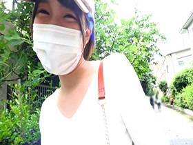 遊んでそうなボーイッシュな彼女は現役名門女子大生の処女 すずちゃん　サンプル画像02